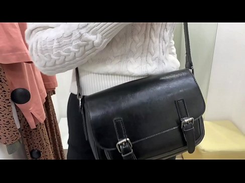 ❤️ Masturbação pública da jovem cadela FeralBerry com um dildo no provador ️❌ Porno real em nós pt-br.sexogolic-info.ru